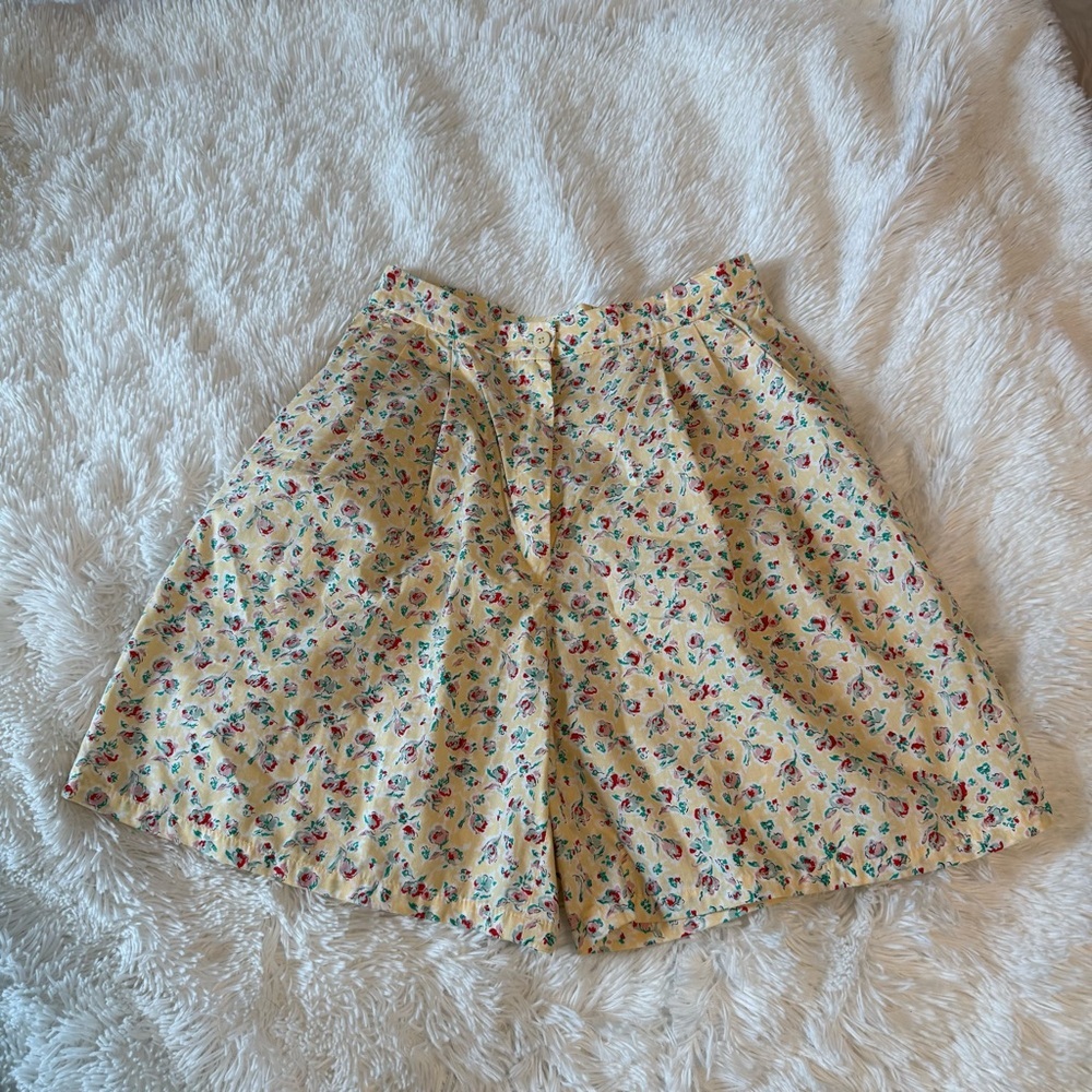 Yellow Floral Vintage 1950s Jack Winter 6.5" Shorts